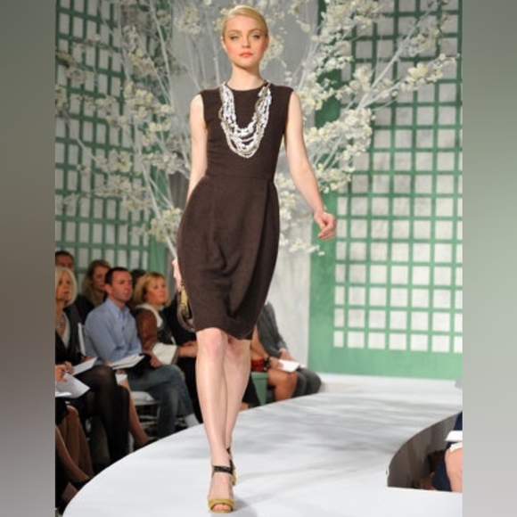*$4,300 OSCAR DE LA RENTA BROWN WOOL WHITE EXCL BEAD EMBROID RUNWAY DRESS 4, 6 - Picture 9 of 11